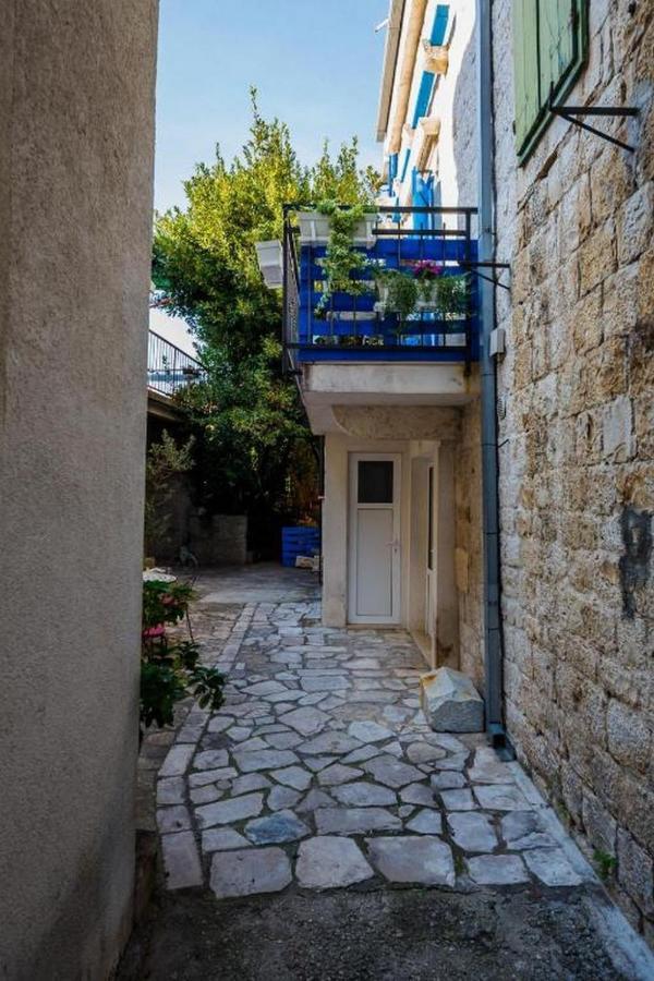 Apartments By The Sea Kastel Novi, Kastela - 22051 Exterior photo